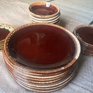 Brown drip dishware